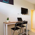 Citrus Holidays House בית הארחה 4*